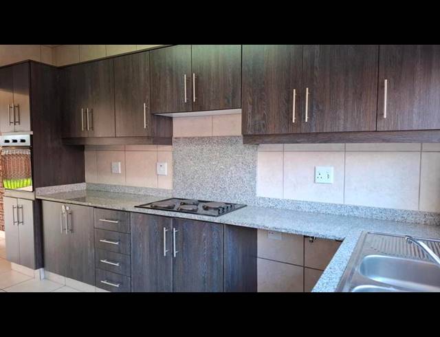 3 BEDROOM PROPERTY TO RENT IN OVERPORT